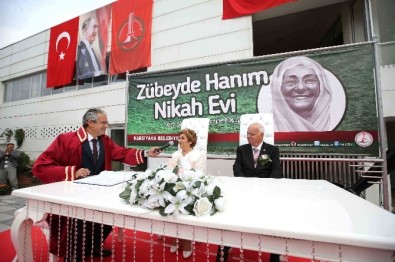 Karşıyaka Nikah Sarayına Zübeyde Hanım'ın Adı Verildi