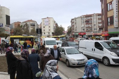 Başkan'ın 'Prestij' Caddesi'nde Trafik Felç