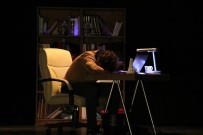 ROMAN YAZARI - 'Hadi Baba'nın Prömiyerine Yoğun İlgi