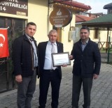 LÜTFI EFIL - Muhtarlara Kan Bağışı İçin Teşekkür Plaketi