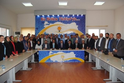 AK Parti Çorum İl Yönetimi İstifa Etti