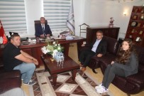 Başkan Akcan'dan Kübra'ya Ödül