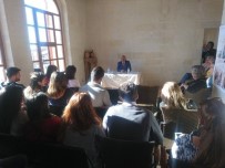 Başkan Karaaslan, Mimarlık Fakültesi Öğrencilerine Uçhisar'ı Ve Projelerini Anlattı