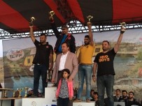 Başkan Özaltun'dan Off-Road Pilotuna Kutlama