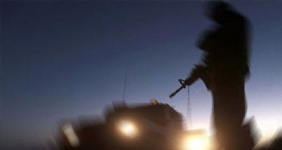 İzmir'de terörist ihbarı polisleri alarma geçirdi