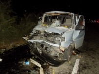 Kuyucak'ta Trafik Kazası Açıklaması 2'Si 7 Yaralı