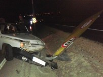 Otomobil Tabelaya Çarptı Açıklaması 1 Yaralı