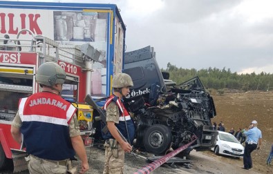 2 TIR İle 1 Kamyon Birine Girdi Açıklaması 2 Ölü, 4 Yaralı