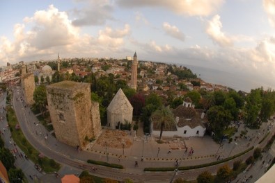 Antalya Tarihi Kaleiçi'nde Günısı Ve Çanak Anten Yasaklanıyor