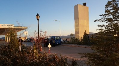 Demirci'de Traktör Devrildi Açıklaması 1 Ölü, 3 Yaralı