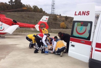 İnşaattan Düşen Gencin Yardımına Ambulans Helikopter Yetişti