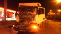 HAFRİYAT KAMYONU - Başkent'te Trafik Kazası