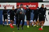 ARAS ÖZBİLİZ - Beşiktaş, Napoli Maçı Hazırlıklarını Tamamladı