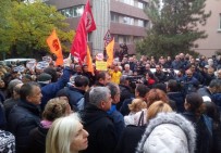 ADNAN KESKİN - CHP'lilerden Cumhuriyet Gazetesi Önünde Protesto