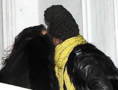 Eda Taşpınar sevgilisiyle yakalandı