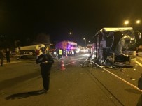 AKARYAKIT TANKERİ - Başkent'te Kontrolden Çıkan Otobüs, Akaryakıt Tankeri Ve Otomobile Çarptı