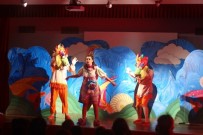GIDA TAKVİYESİ - Berko Çocuk Tiyatrosu, Koruncuk Vakfı Ziyaretiyle Sezonu Açtı