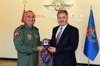 Çakır'dan Yeni Komutana Hayırlı Olsun Ziyareti