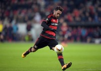 HAKAN ÇALHANOĞLU - Hakan Çalhanoğlu Almanya'da Haftanın Futbolcusu