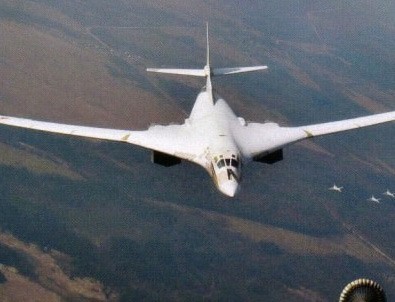 Fransız ve İspanyol jetleri Rus uçağını kovaladı