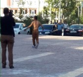 Valilik Önünde Korku Saçtı