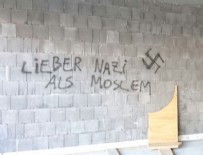 GAMALı HAÇ - Almanya'da camiye çirkin saldırı