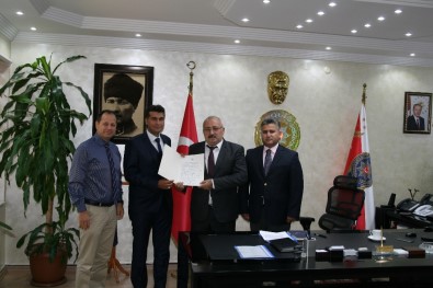 Başbakan Yıldırım'dan Kahraman Polise Sürpriz