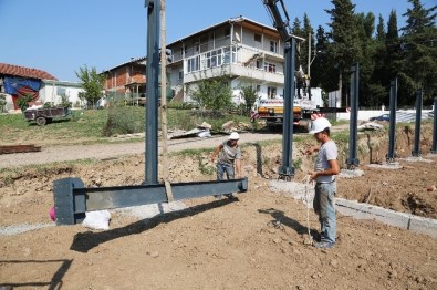 Başiekele'de 2 Pazar Alanı Daha İnşa Ediliyor