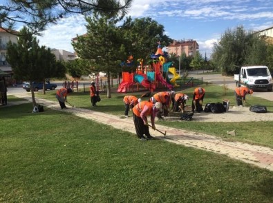 Beyşehir'de Park Ve Yeşil Alanlarda Çalışmalar Sürüyor