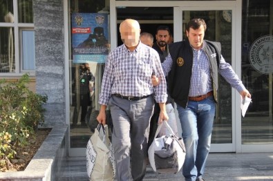 Emekli Polis Müdürlerine Bylock Gözaltısı