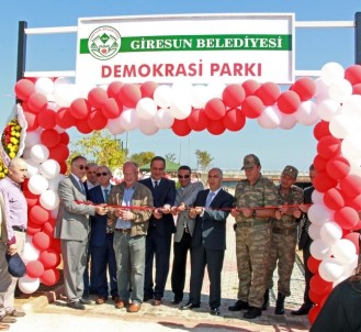 Giresun'da Şehit Ömer Halisdemir Caddesi Ve Demokrasi Parkı Açıldı