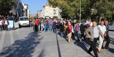 Muğla'da trafik kazası sonrası 'Yol Kapatma' eylemi