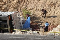 Mut'ta Elma Yüklü Kamyon Devrildi Açıklaması 1 Ölü