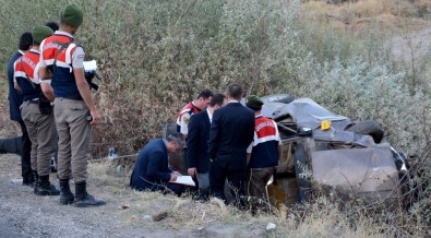 Otomobil Şarampole Takla Attı Açıklaması 1 Ölü, 1 Yaralı