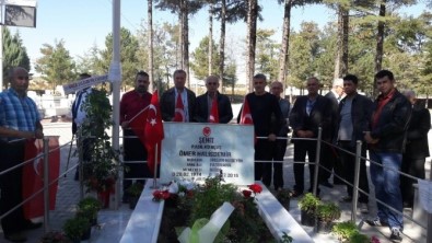 Samsunlu Şehit Yakını Ve Gazilerden Halisdemir'in Mezarına Ziyaret