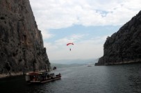 BASE JUMPİNG - Türkiye'nin En Yüksek Uçurum Atlayış Rekoru Kırıldı