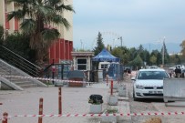 FÜNYE - Amirallerin Yargılandığı Adliyenin Önünde Şüpheli Paket Paniği