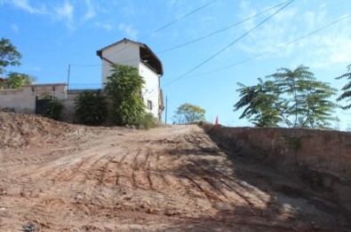 Avanos'ta Yukarı Mahallede Yol Yapım Çalışmaları Başladı