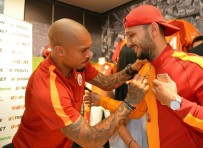 DE JONG - De Jong Taraftarlarla Buluştu