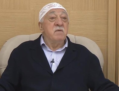 FETÖ elebaşı Gülen'in bardağındaki suyu içmek için yarışmışlar