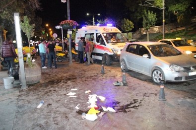 Önünü Kesen Şahıslara Para Vermeyen Genç Sokak Ortasında Göğüsünden Bıçaklandı