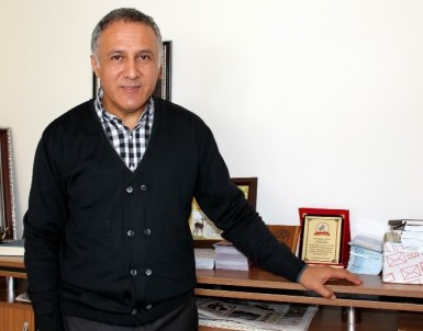 TKB Eğitimde Kaynak Kitap Sorununa Dikkat Çekti