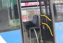 BOMBA PANİĞİ - Belediye Otobüsünde Şüpheli Paket Alarmı
