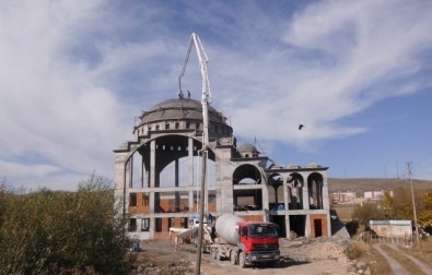 Çıldır Yeni Cami İnşaatı Yükseliyor