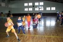 ALTıNOLUK - Melikgazi'ye 10 Adet Basketbol Sahası