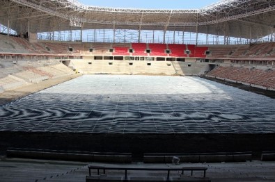 Samsunspor'un Yeni Stadına 'Hibrit Çim'