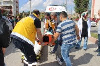 ELEKTRİKLİ BİSİKLET - Tavşanlı'da Trafik Kazası Açıklaması 2 Yaralı