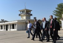 KARAKÖSE - Vali Tuna Eski Havaalanında İncelemelerde Bulundu