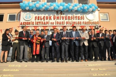 Akşehir'in Yeni Fakülte Binası Törenle Hizmete Açıldı