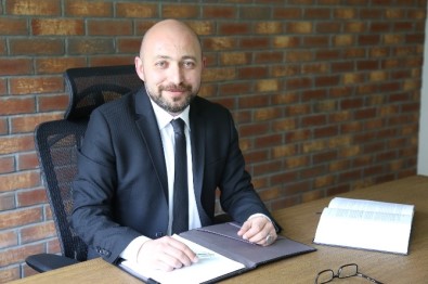 Avukatları Yüksek Faizli Krediden Kurtarma Sözü